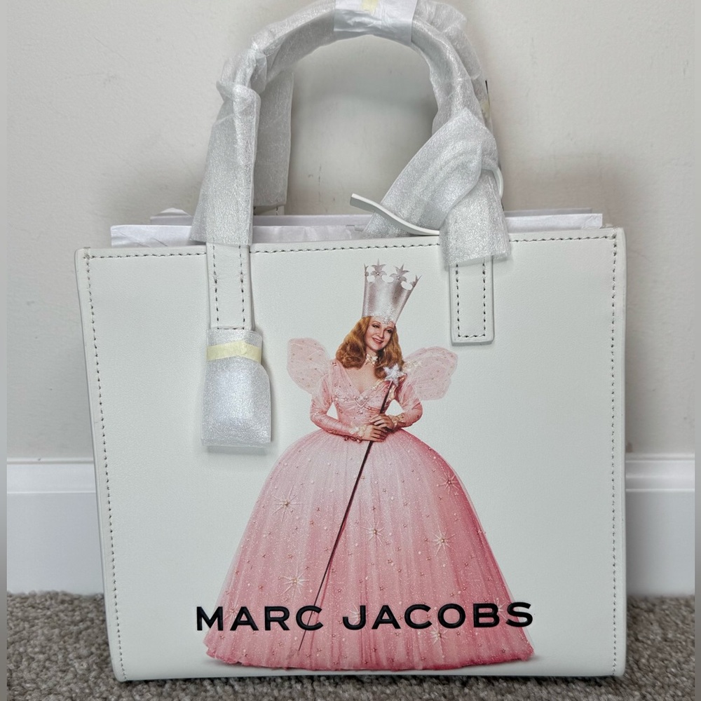NWT Marc Jacobs x ‘The Wizard of Oz’ Glinda the Good Witch Leather Grind Tote - Picture 2 of 8